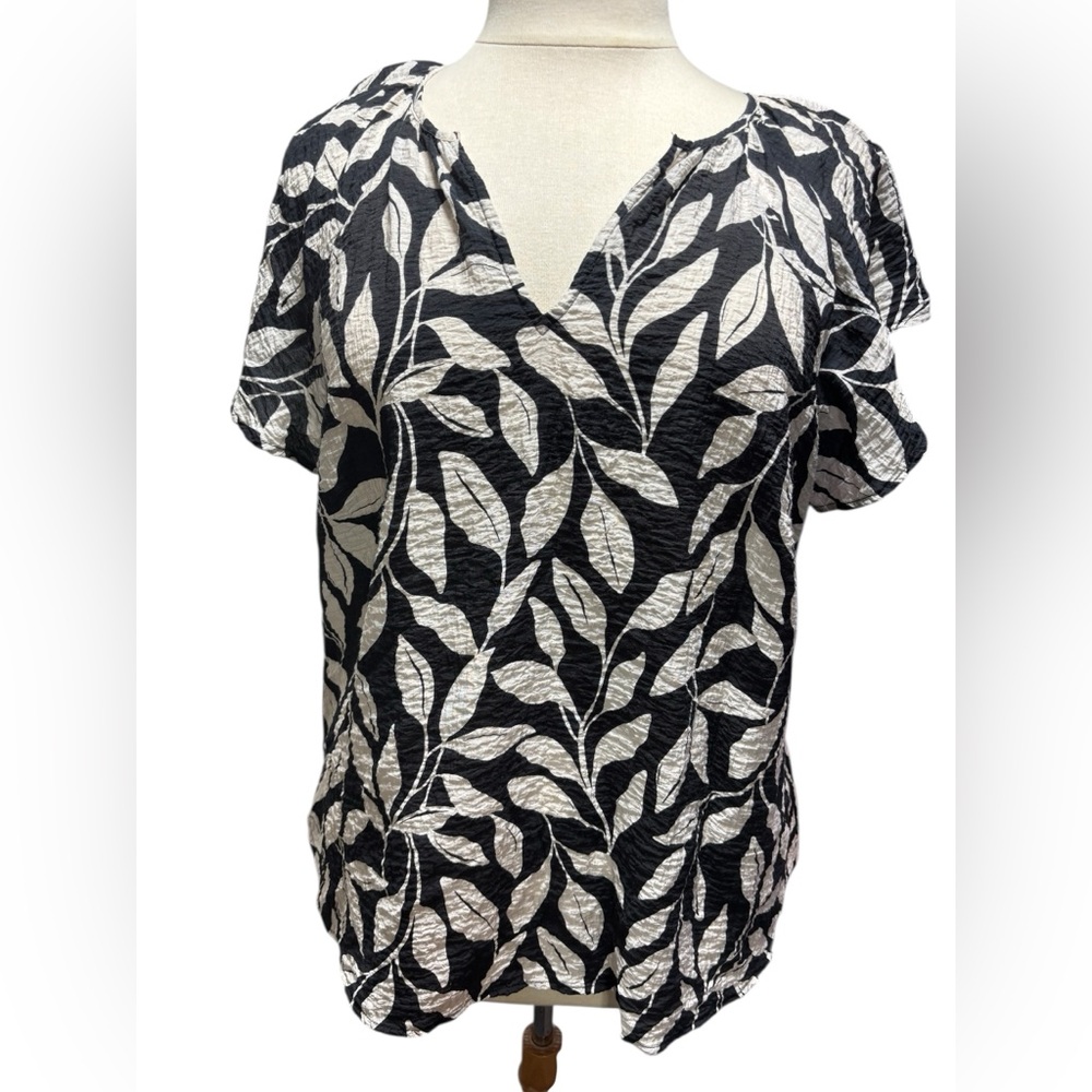 Ava & Viv Black and White Leaf‎ Print Blouse XXL #725